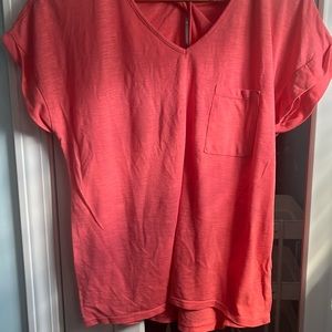 Pink/red toned shirt